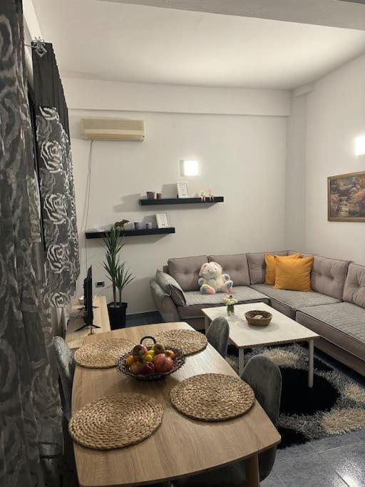 Apartment Near The Centre Of Tirana Bagian luar foto