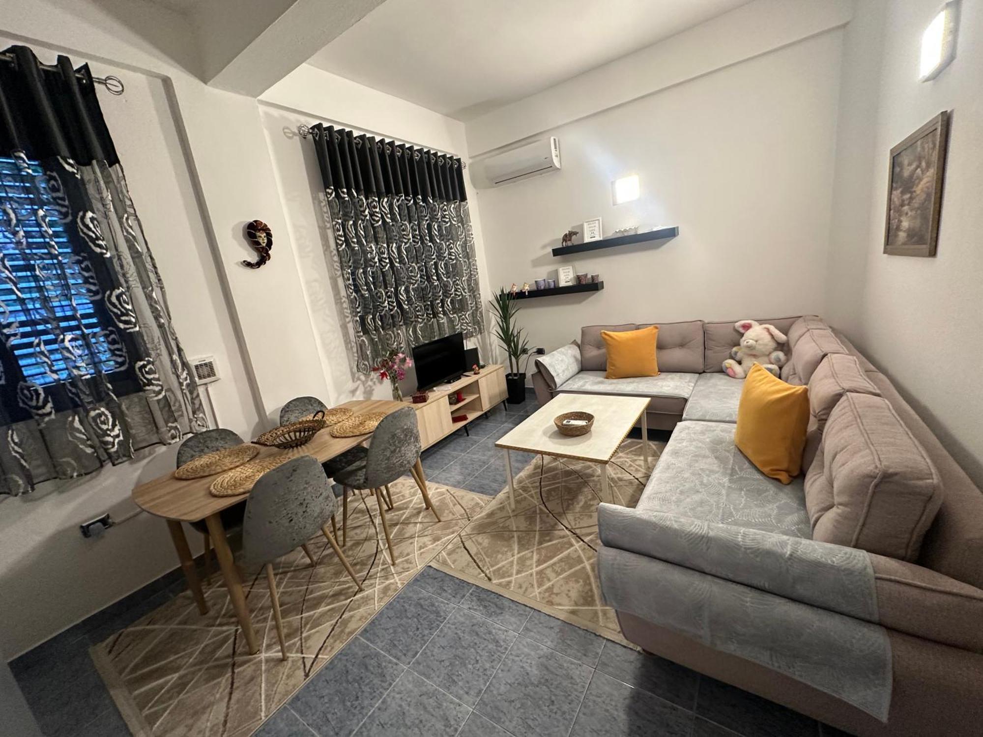 Apartment Near The Centre Of Tirana Bagian luar foto