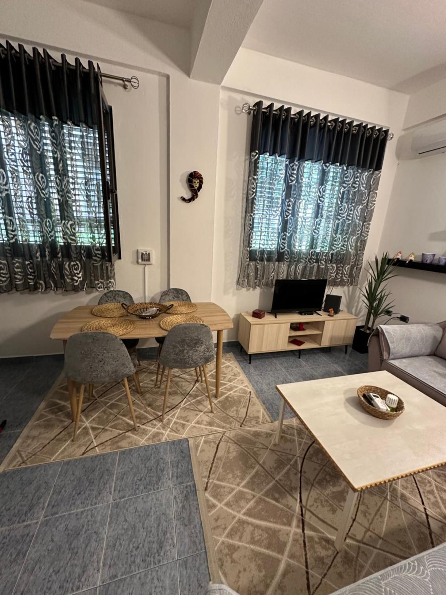 Apartment Near The Centre Of Tirana Bagian luar foto