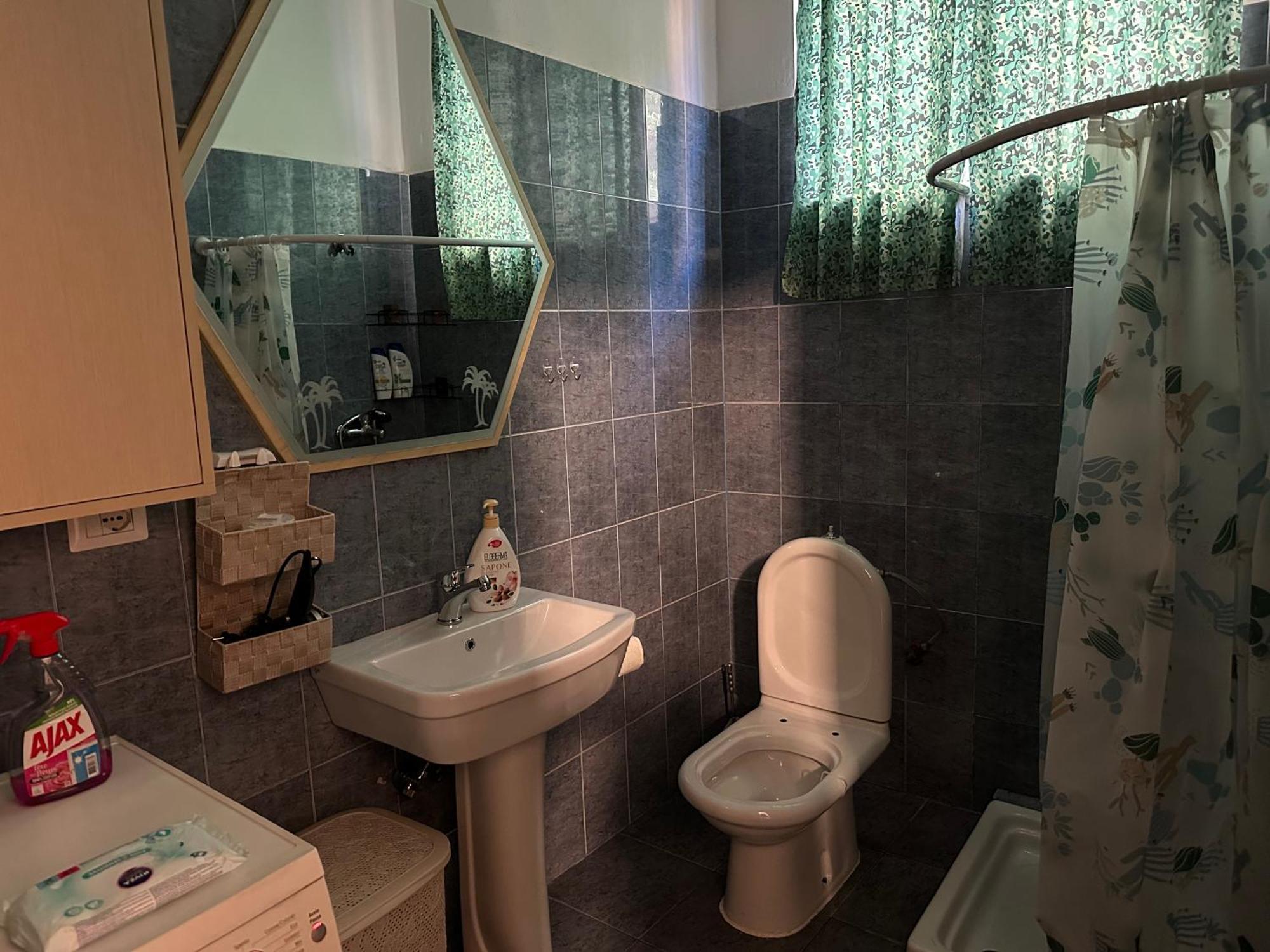 Apartment Near The Centre Of Tirana Bagian luar foto